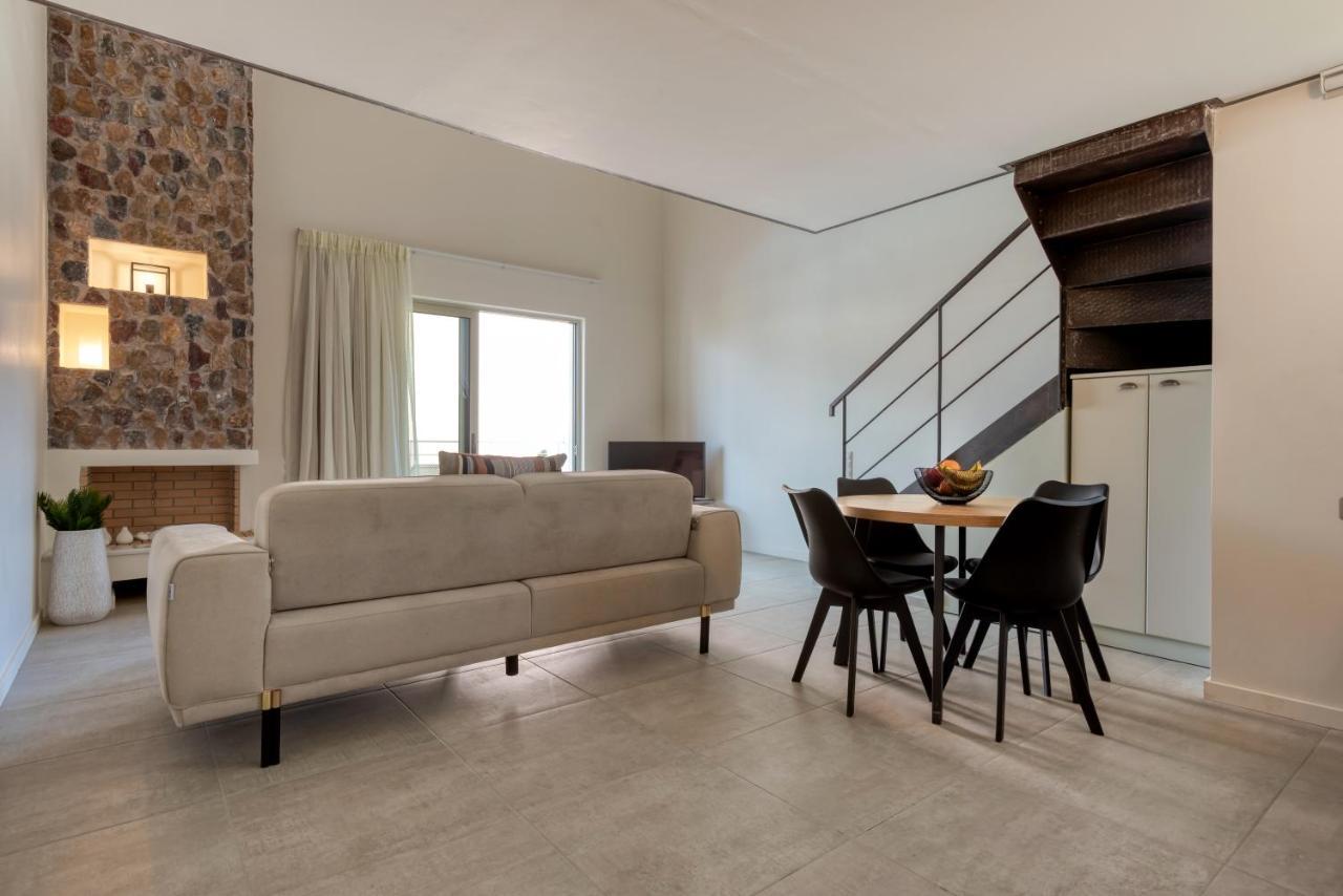 Saronis Suites Saronida エクステリア 写真