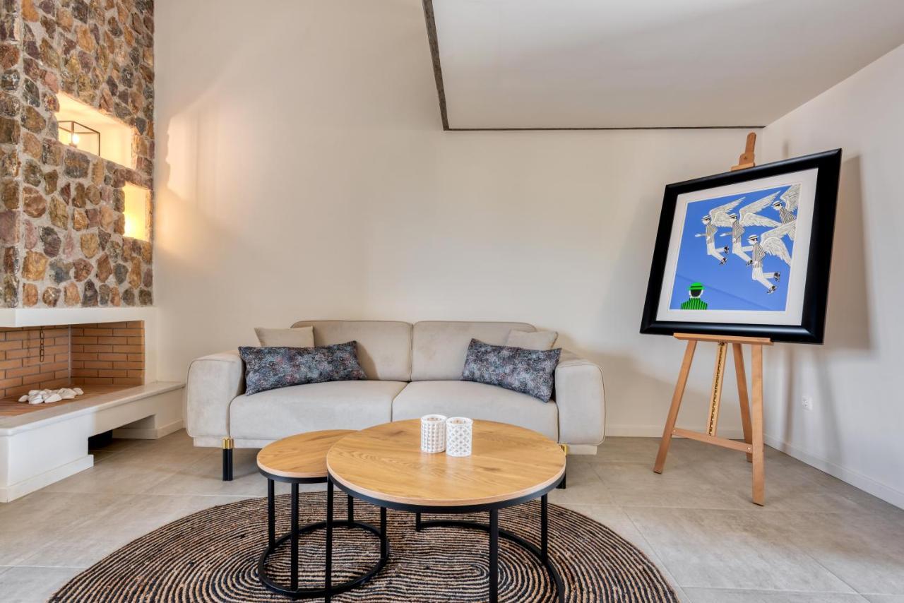 Saronis Suites Saronida エクステリア 写真
