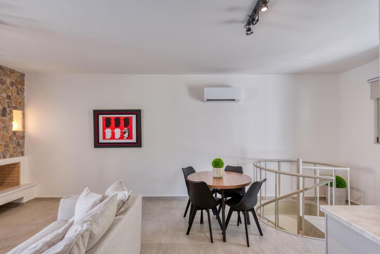 Saronis Suites Saronida エクステリア 写真