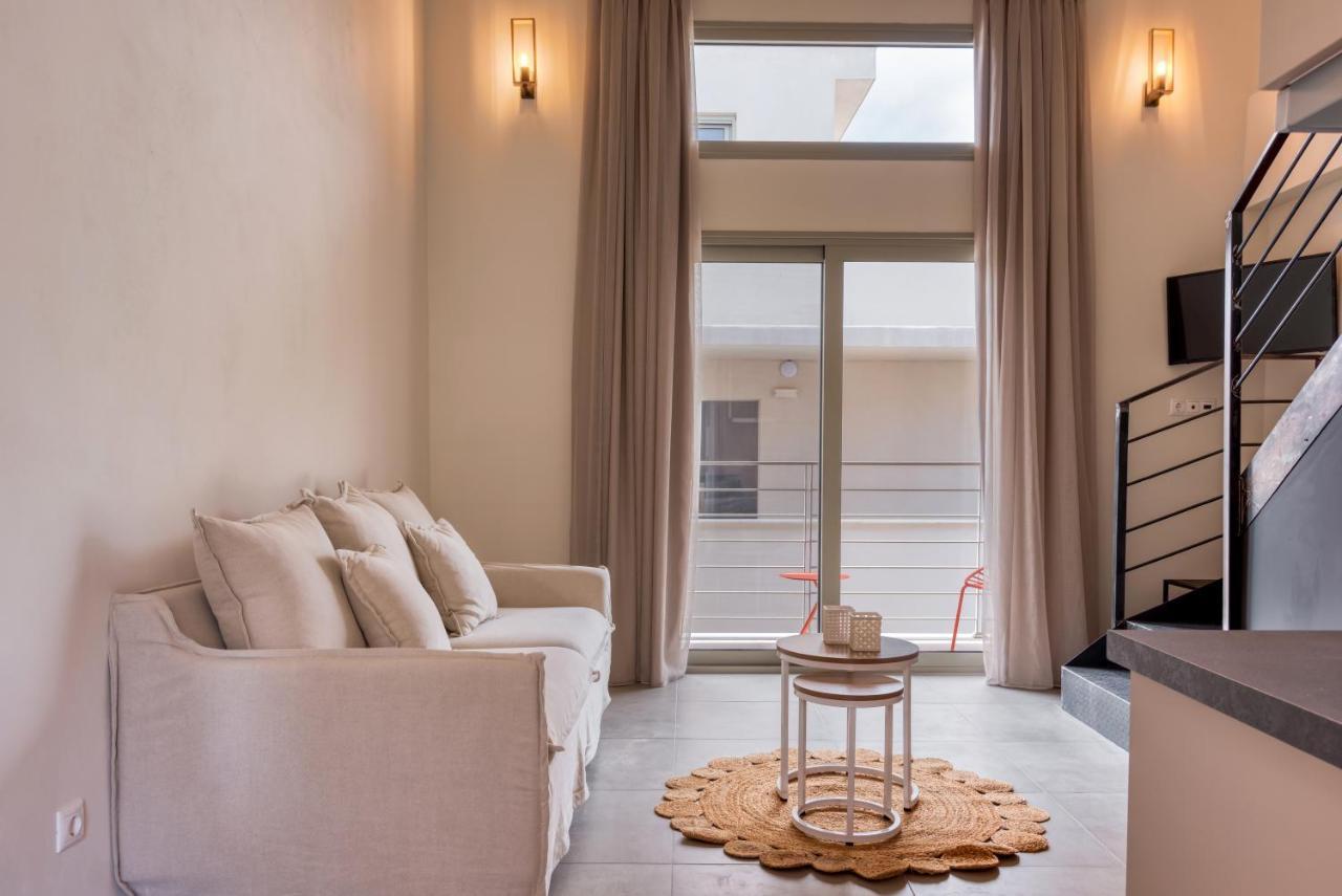 Saronis Suites Saronida エクステリア 写真