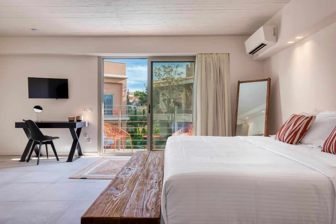 Saronis Suites Saronida エクステリア 写真