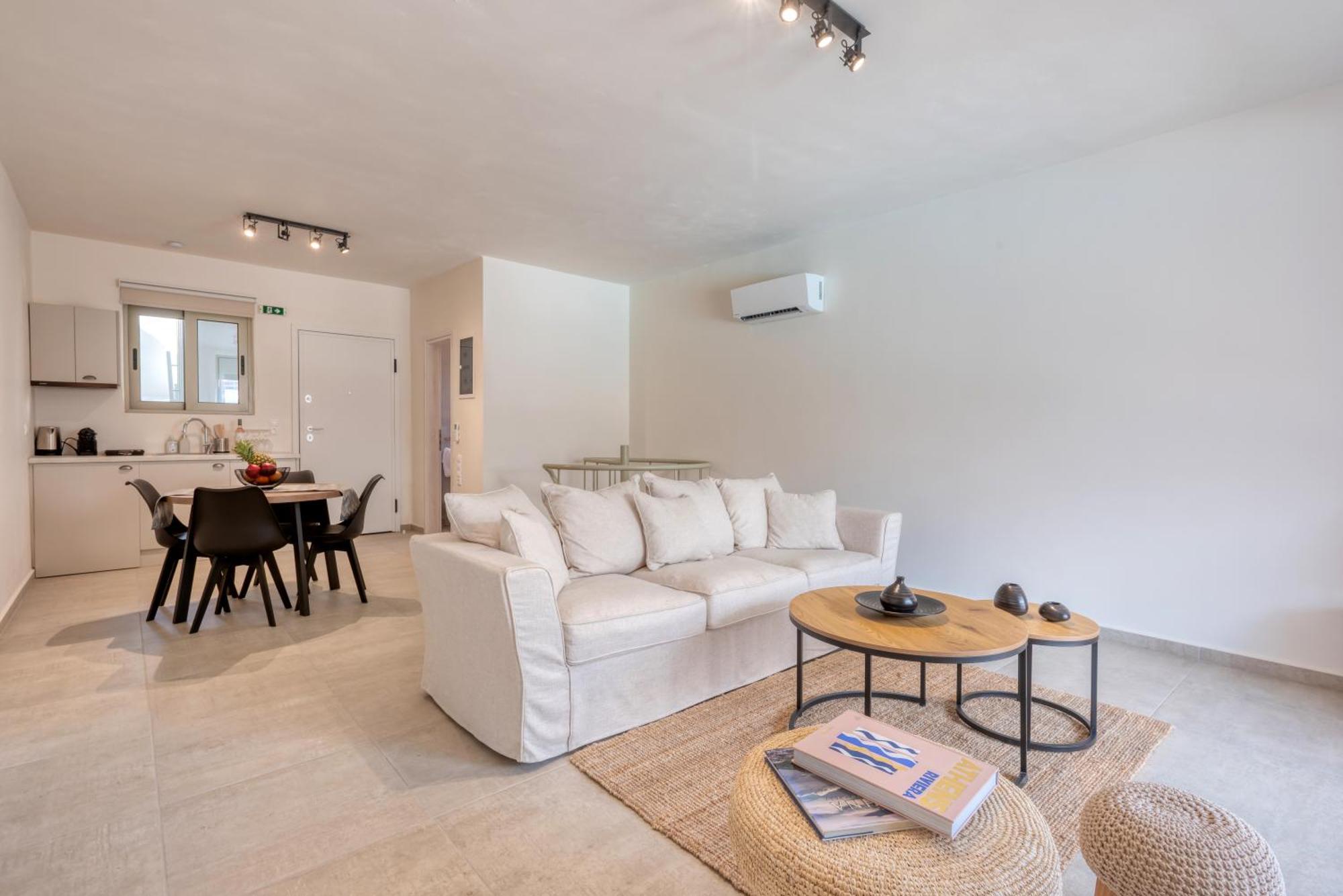 Saronis Suites Saronida エクステリア 写真