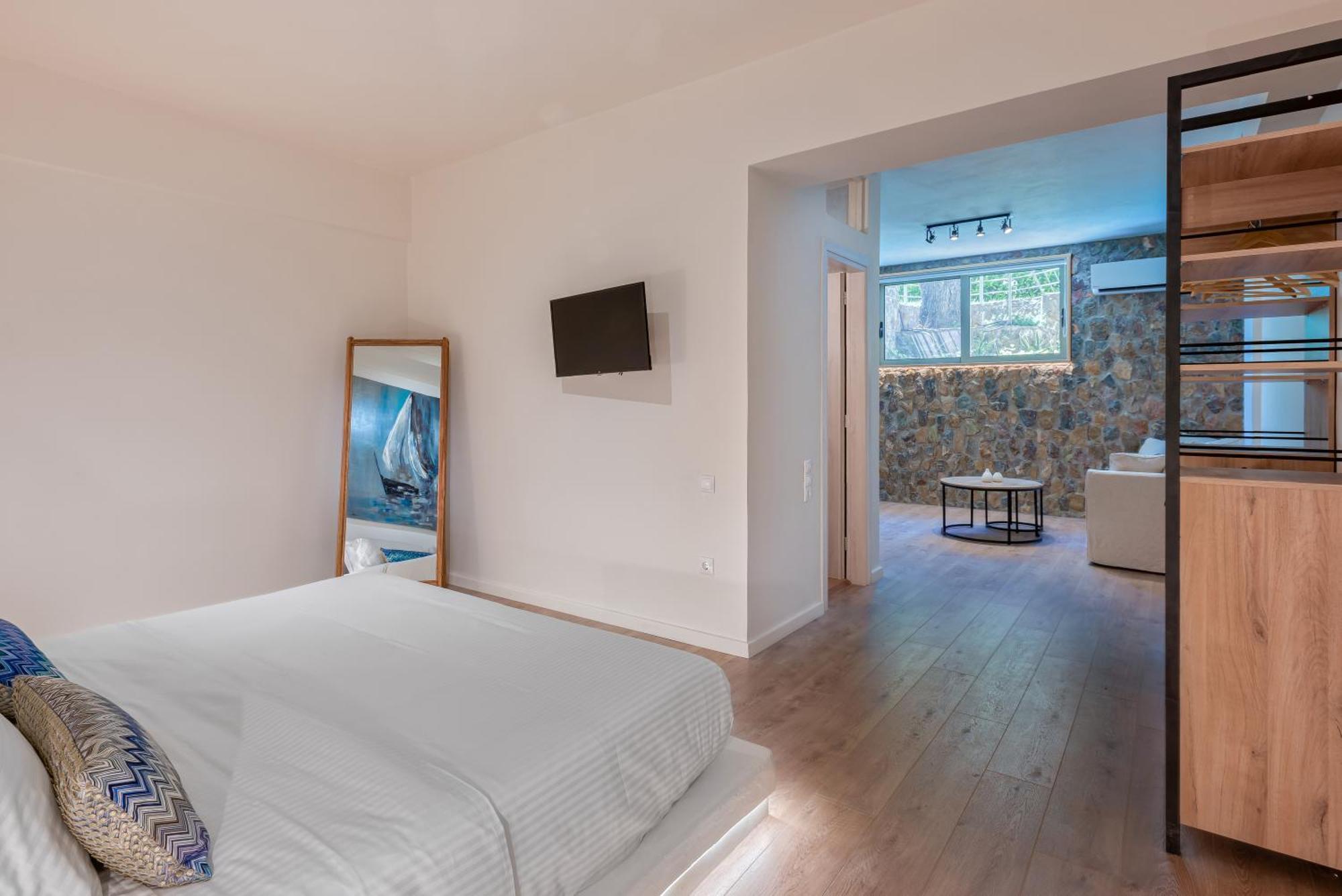 Saronis Suites Saronida エクステリア 写真