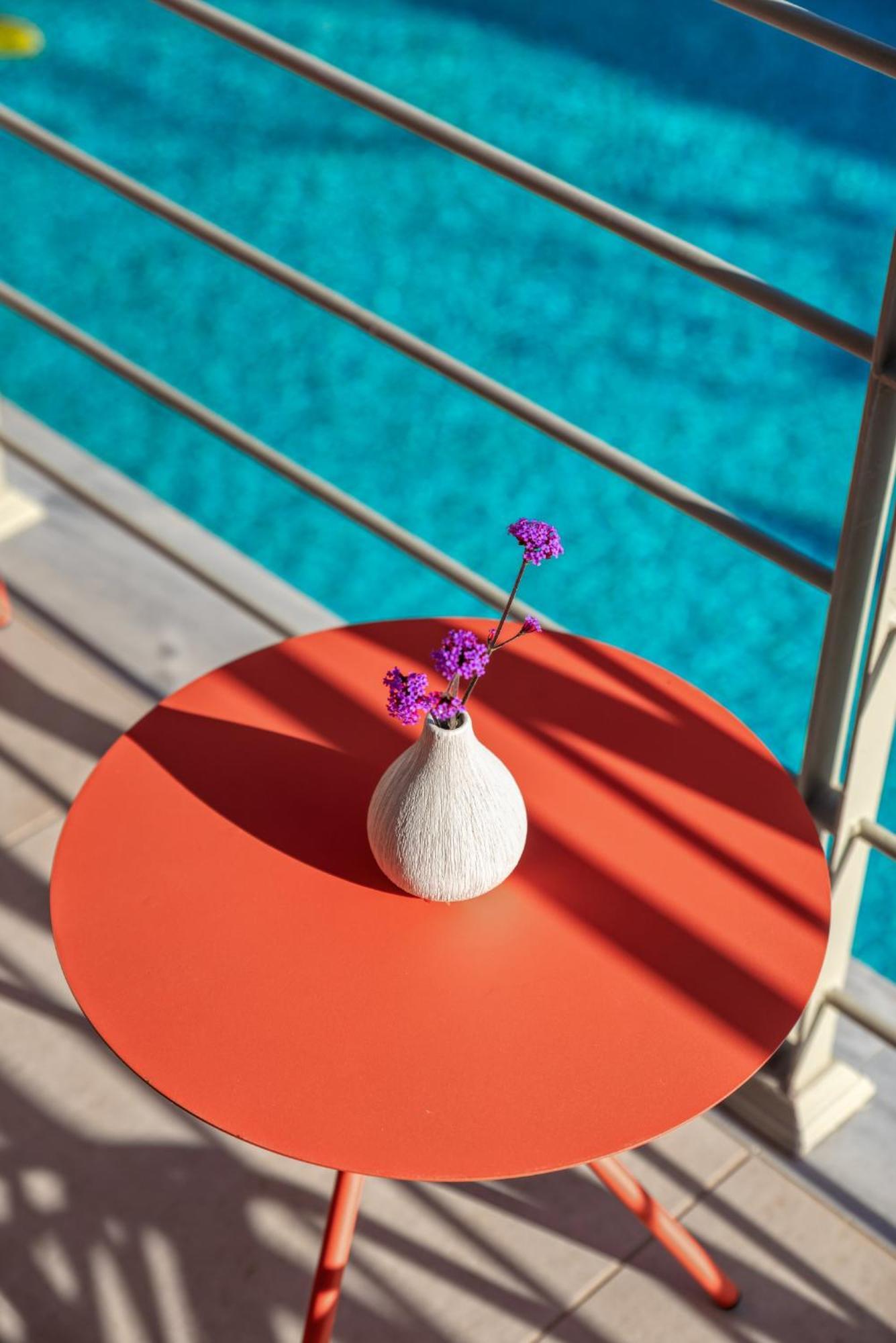 Saronis Suites Saronida エクステリア 写真