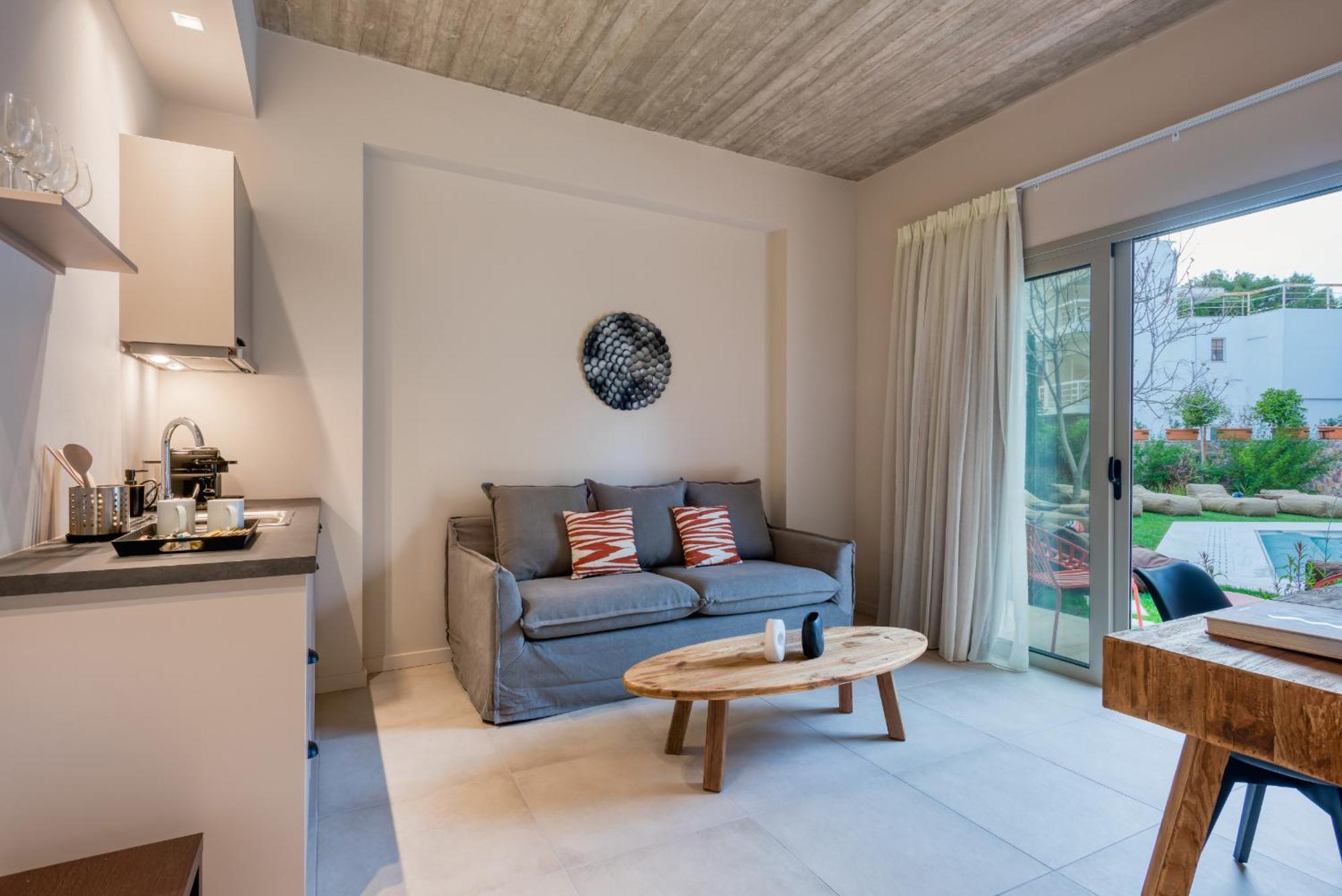 Saronis Suites Saronida エクステリア 写真