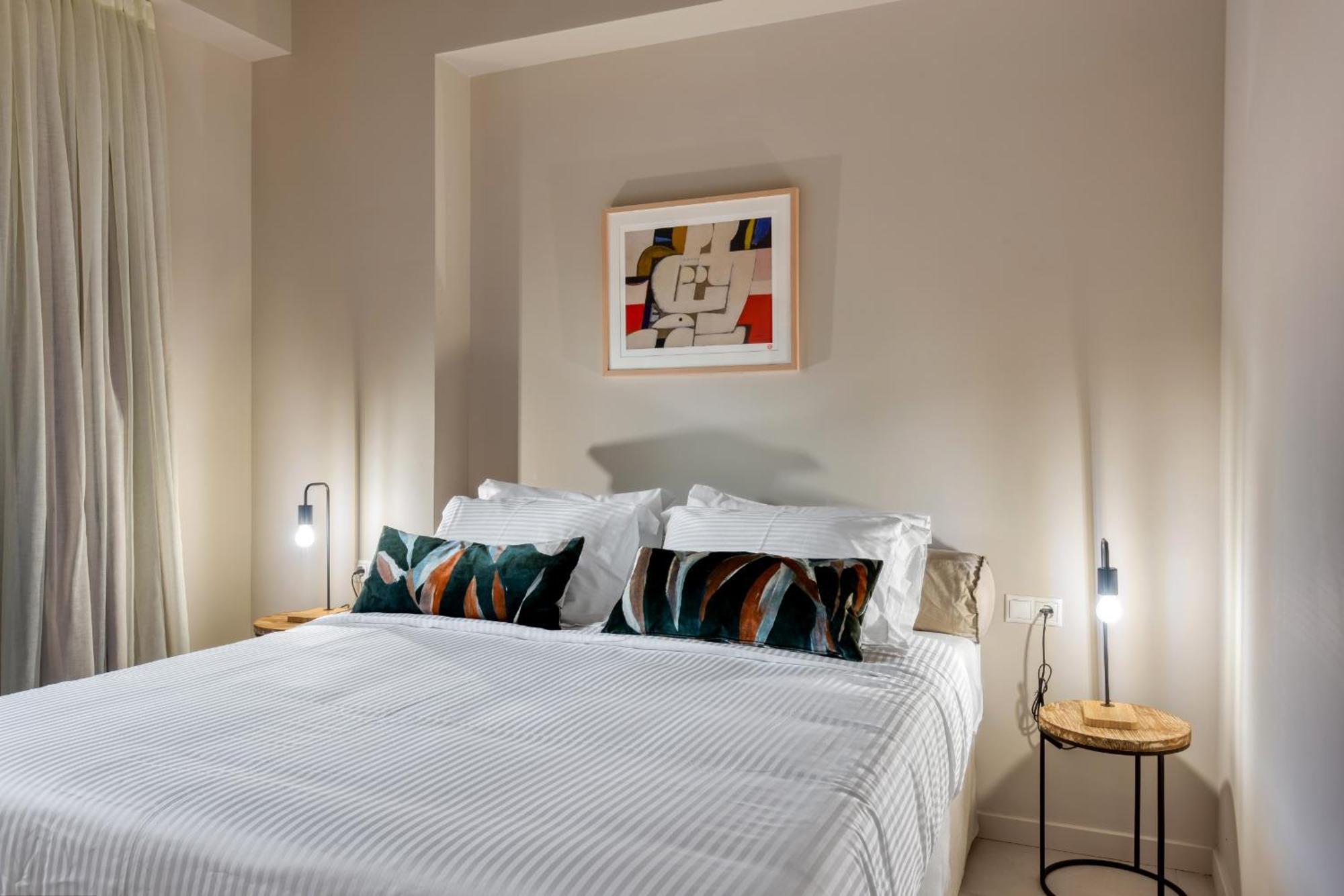 Saronis Suites Saronida エクステリア 写真