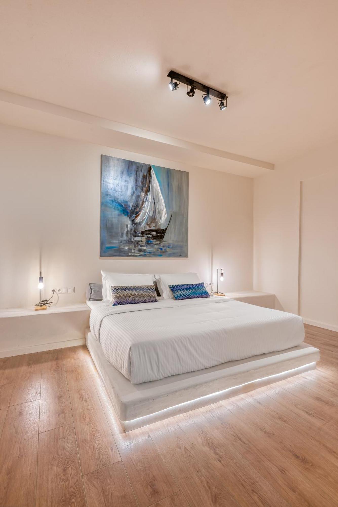 Saronis Suites Saronida エクステリア 写真